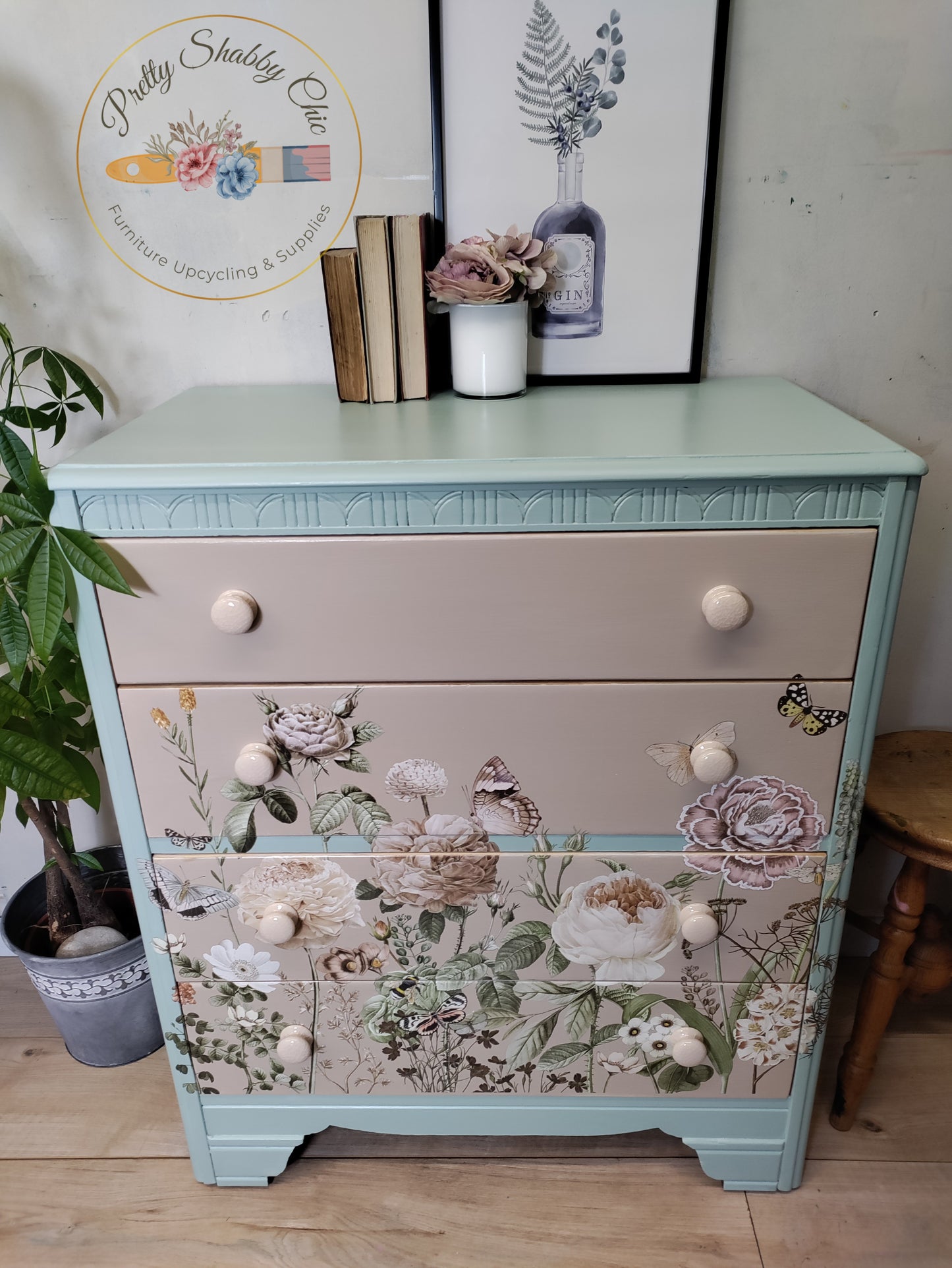 Floral chest of Drawers