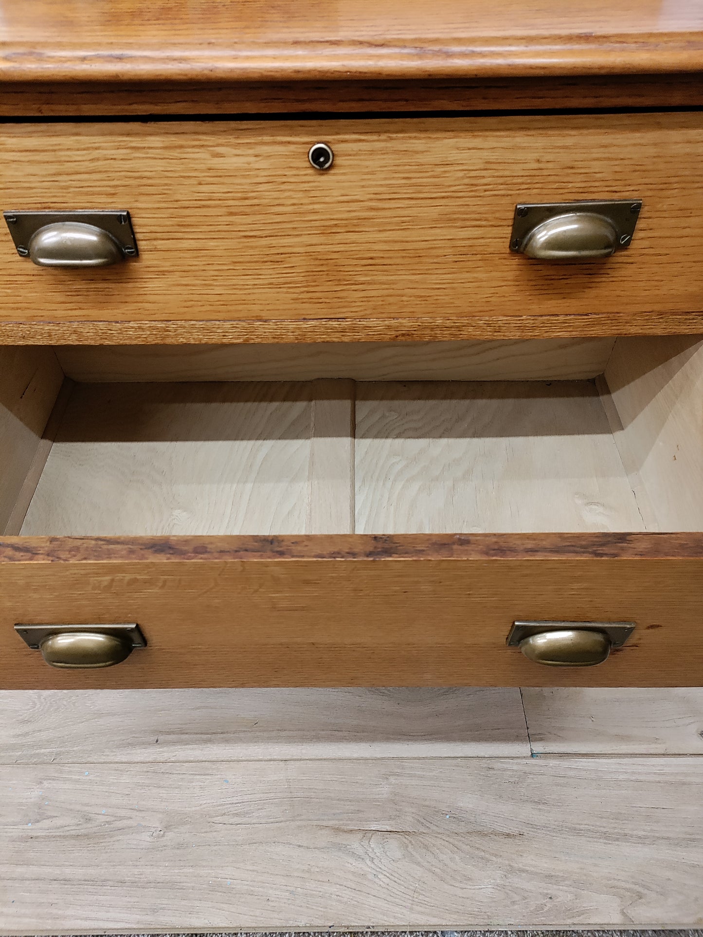 Vintage solid chest of Drawers