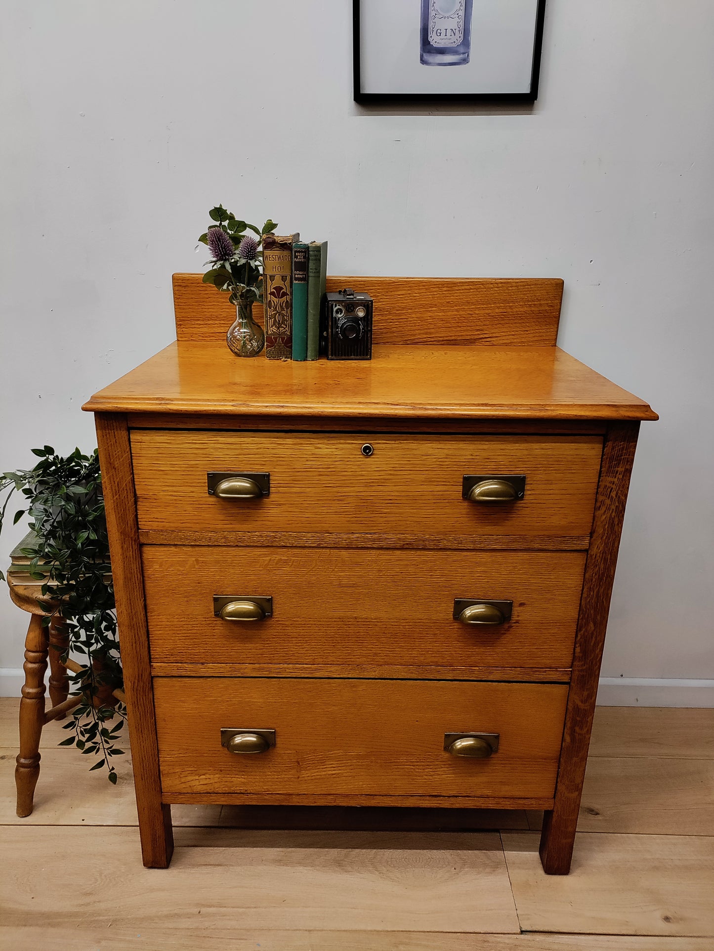 Vintage solid chest of Drawers