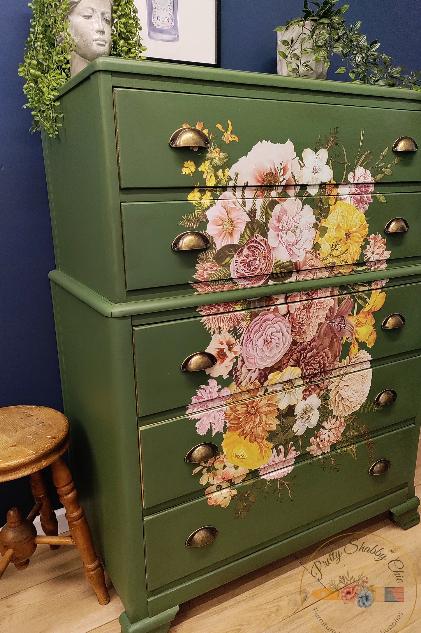 Green lebus floral chest